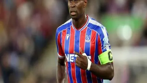 “19岁李新翔得伊万赏识：昔日中乙球员成关注焦点”